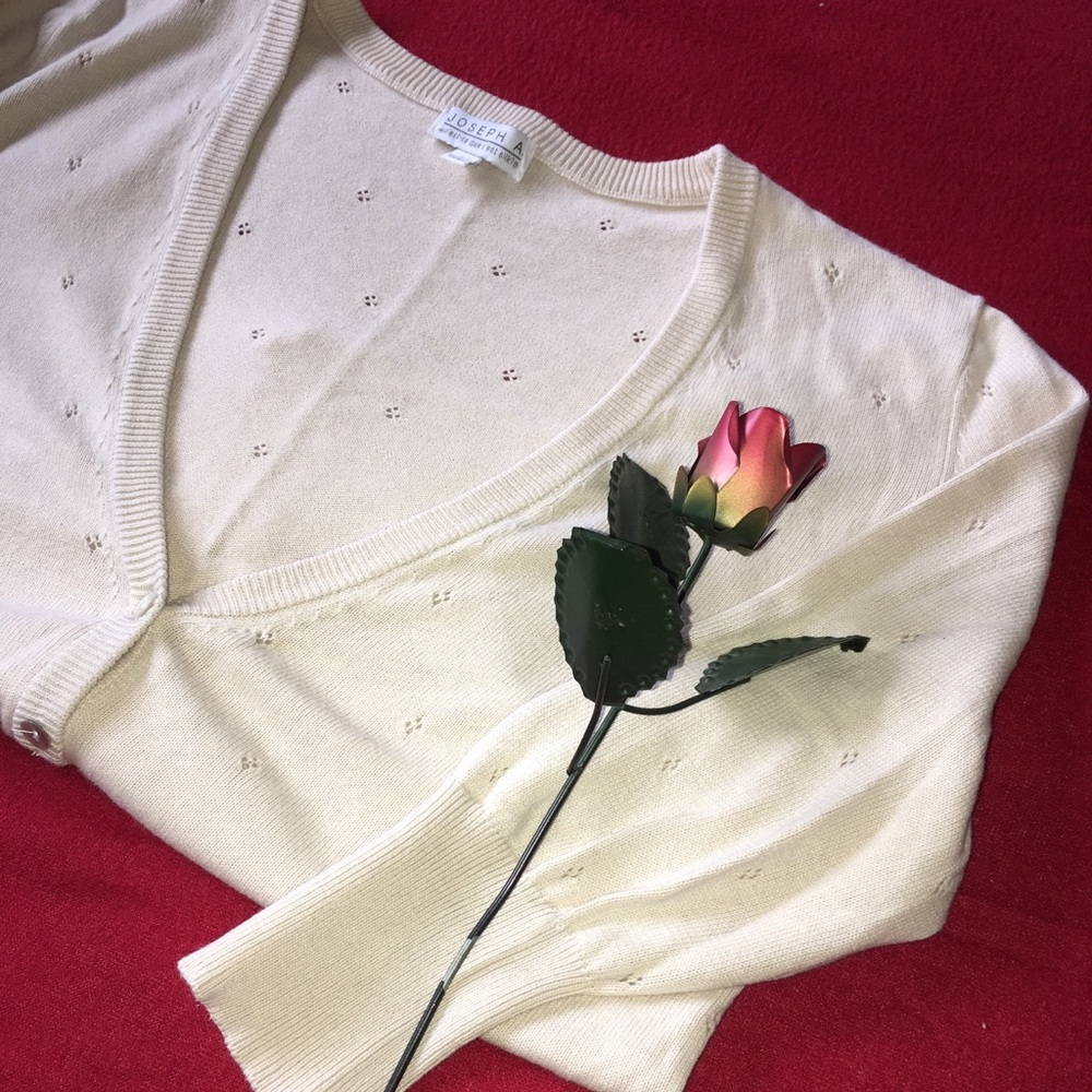 Joseph A. Like new sweater
